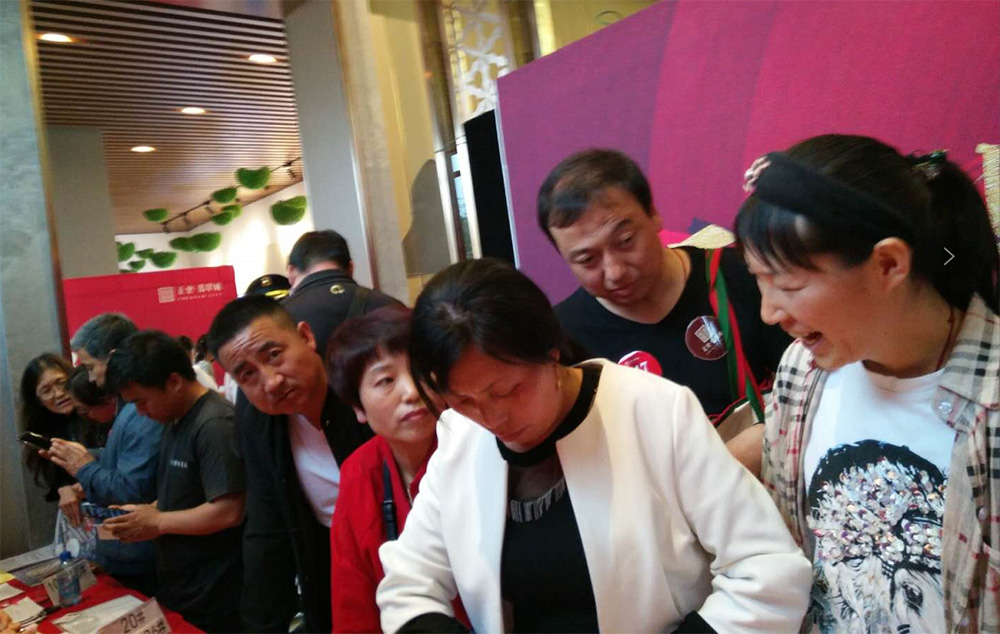 正業(yè)翡翠城首次開盤熱銷2.8億，火爆場面震驚葫蘆島樓市(圖4)
